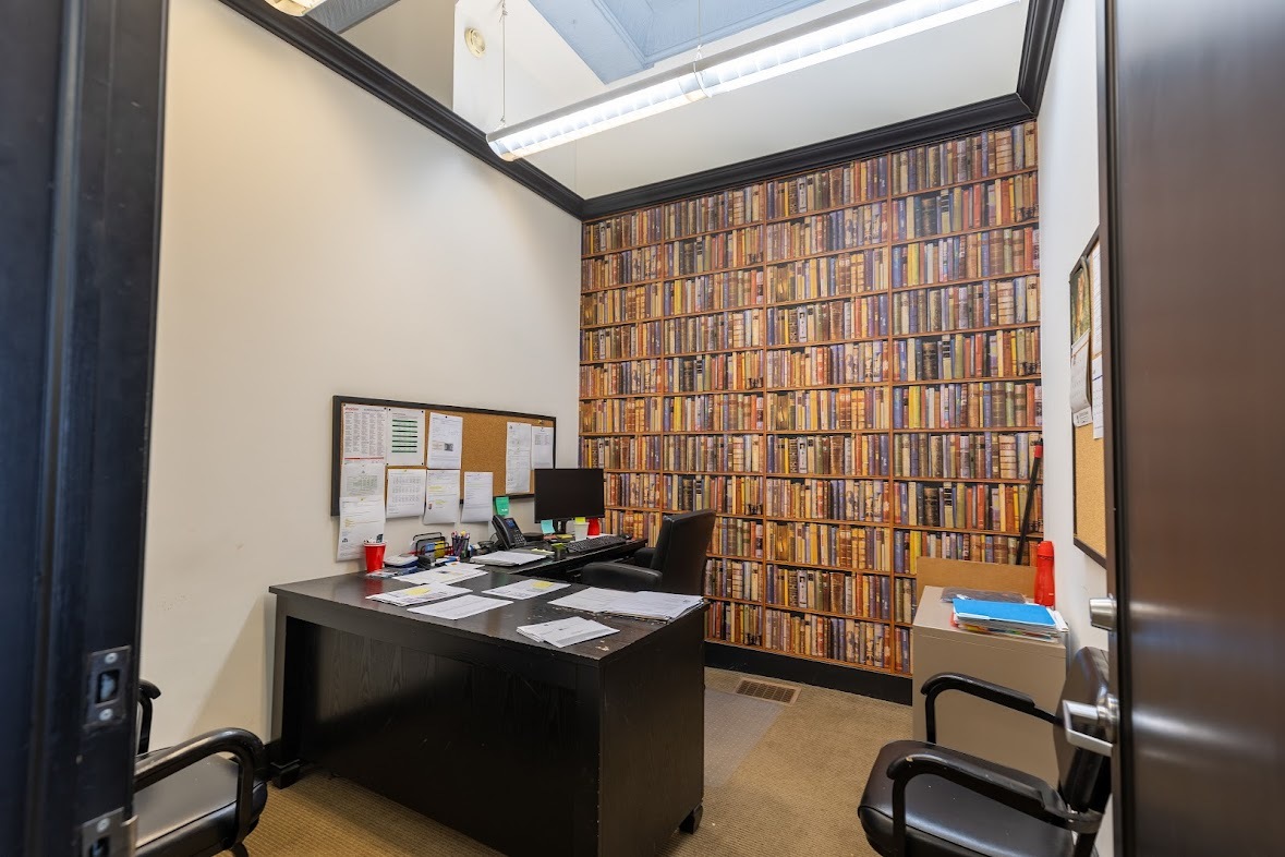 827 N Milwaukee Avenue, Chicago, IL 60642