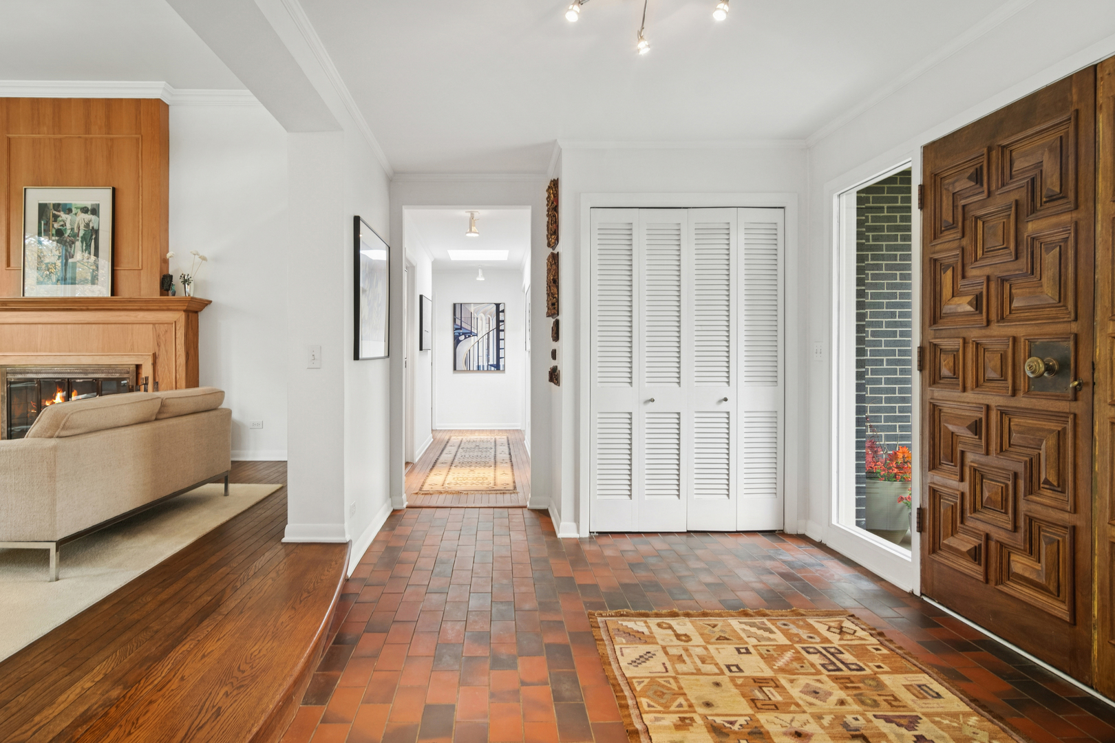 200 Edgewood Lane, Palatine, IL 60067