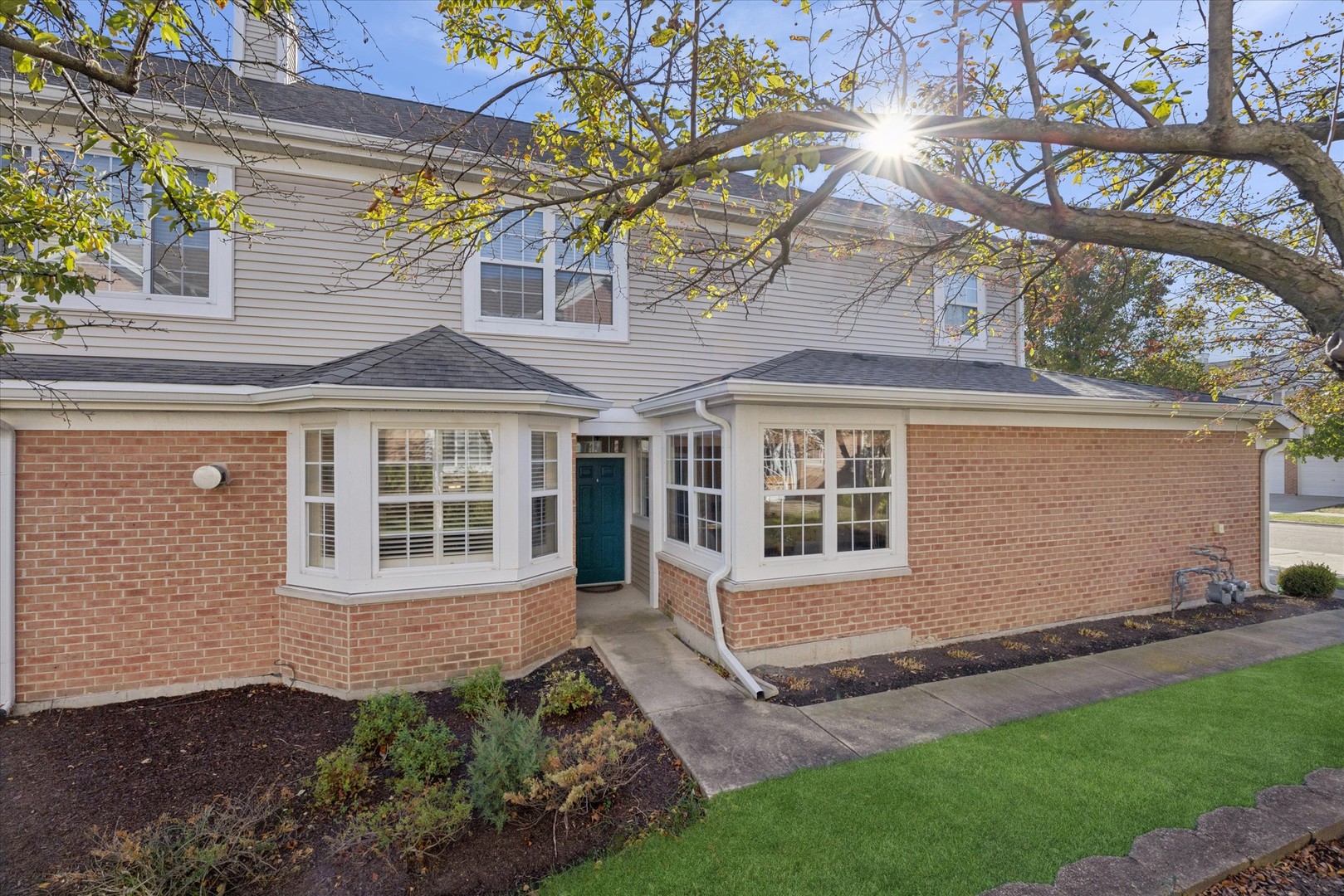 2507 Camberley Circle #1-810, Westchester, IL 60154