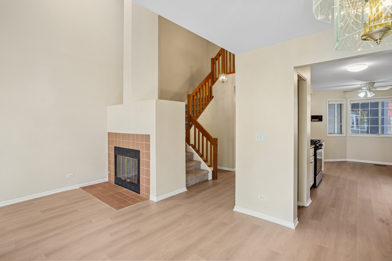 1252 S Parkside Drive, Palatine, IL 60067