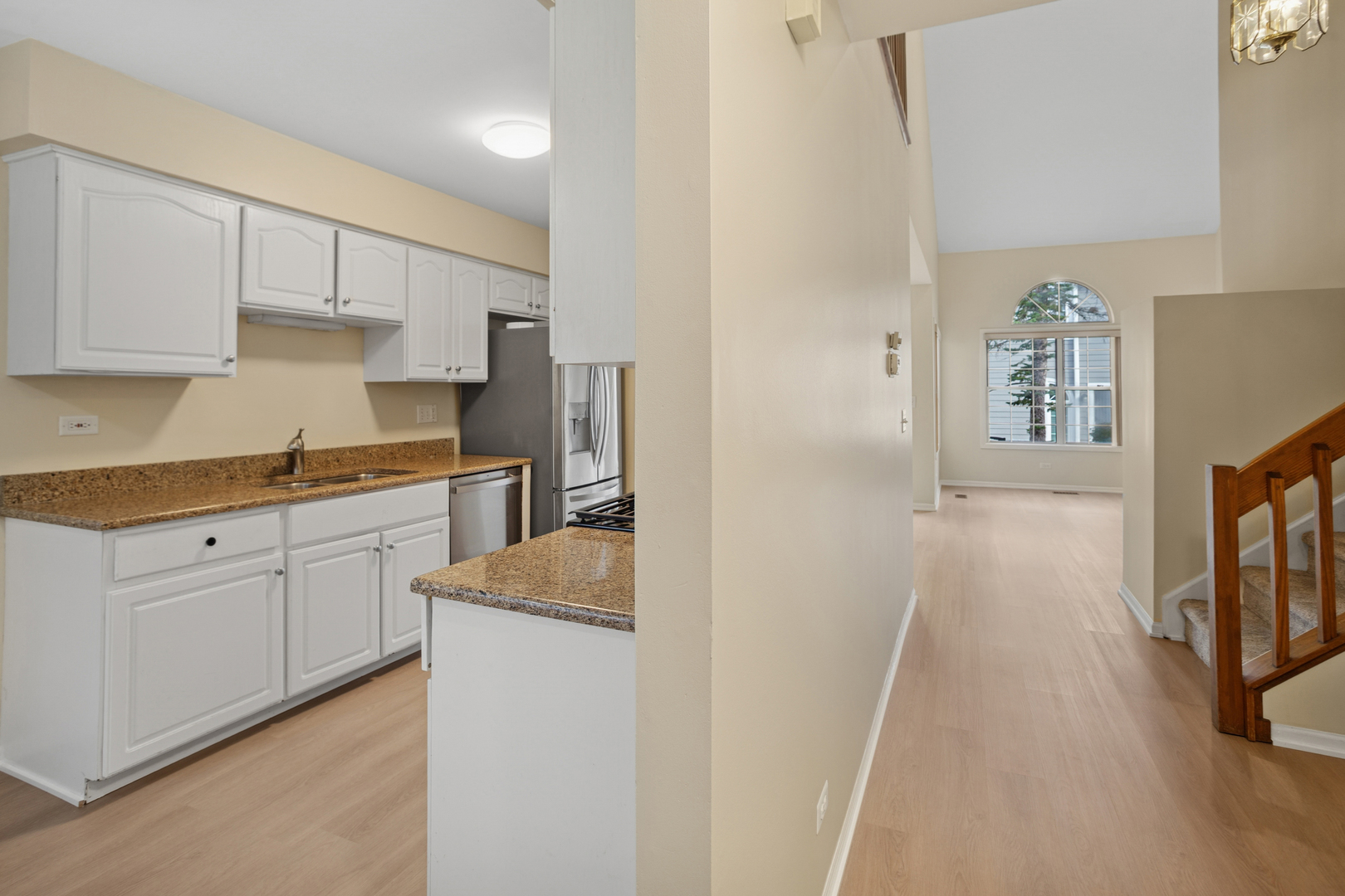 1252 S Parkside Drive, Palatine, IL 60067