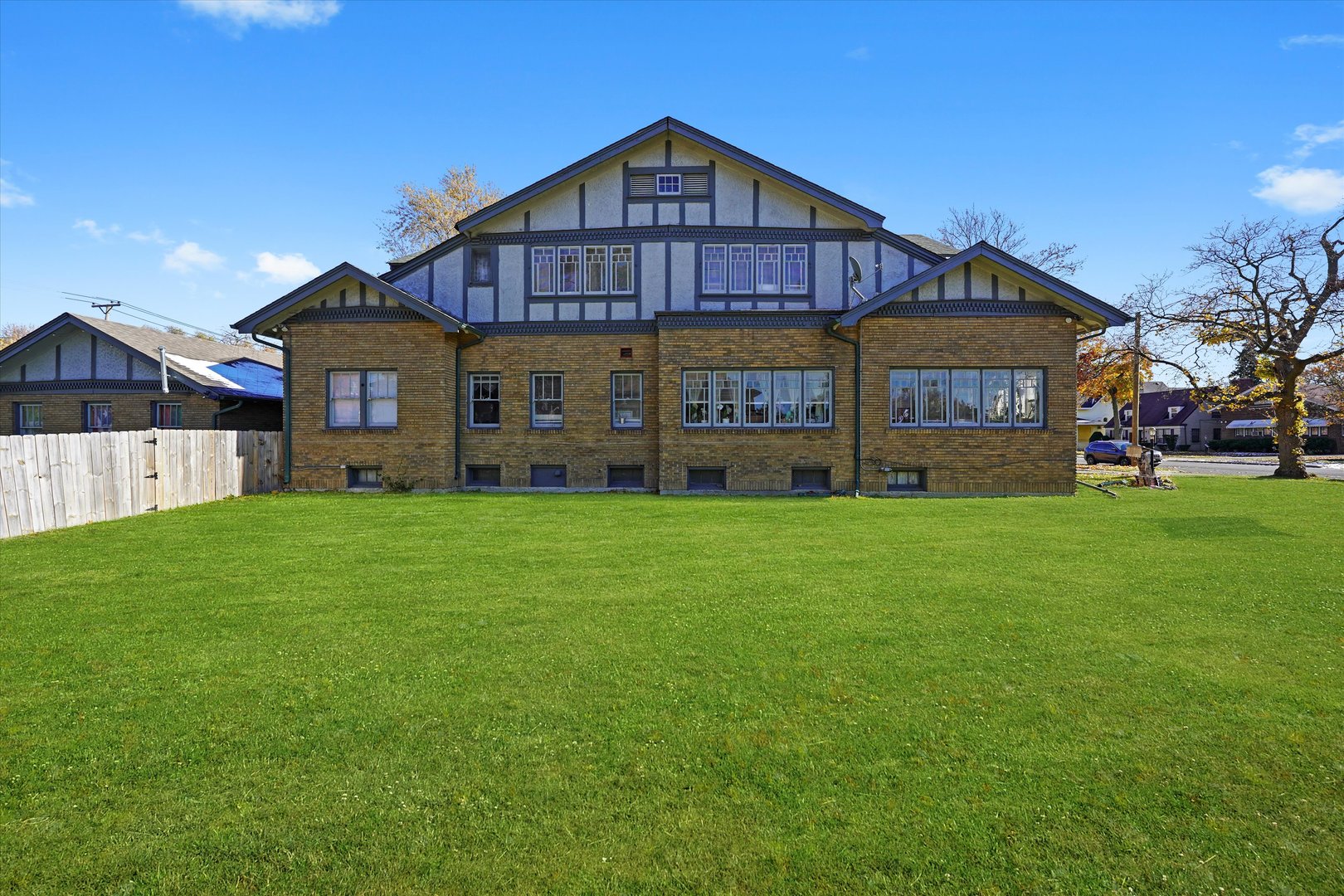 31 E 155th Street, Harvey, IL 60426