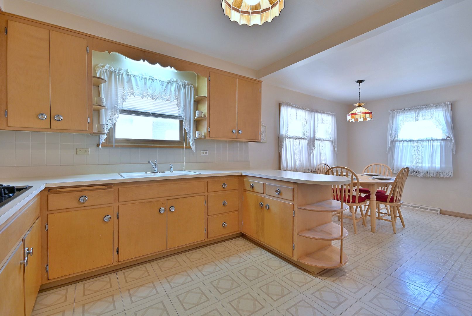 7704 W Windsor Avenue, Norridge, IL 60706