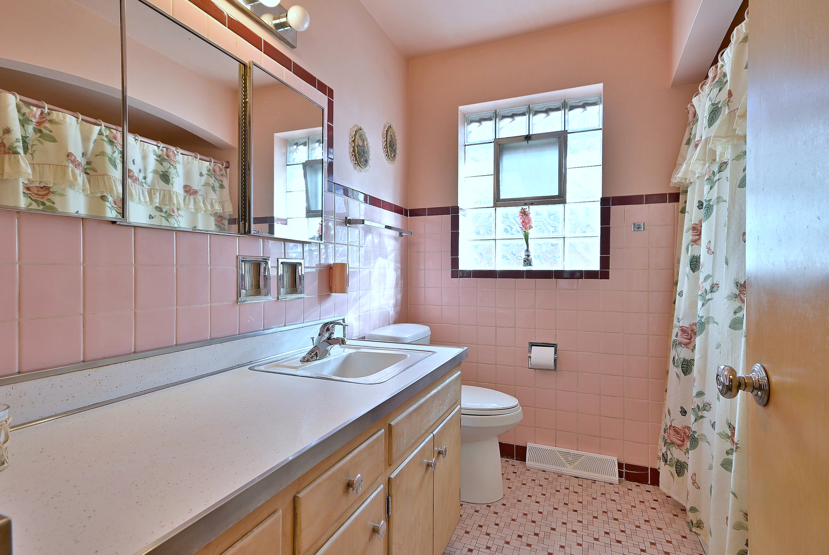 7704 W Windsor Avenue, Norridge, IL 60706