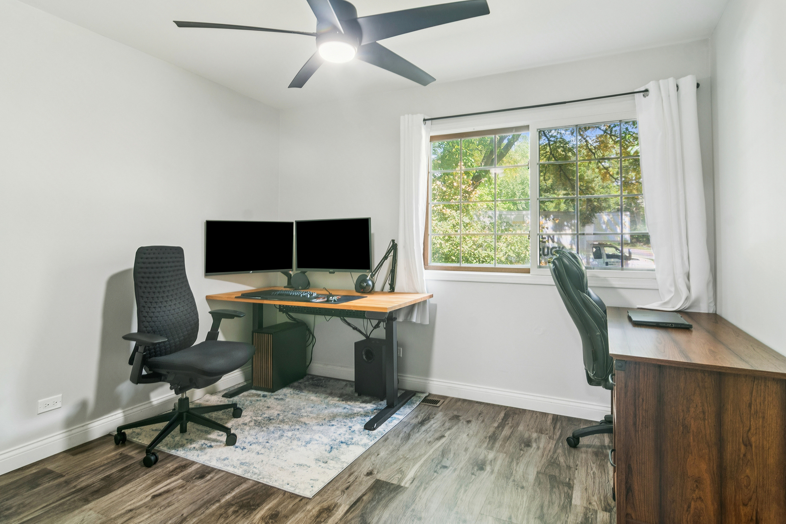 295 Woodridge Circle #H, South Elgin, IL 60177