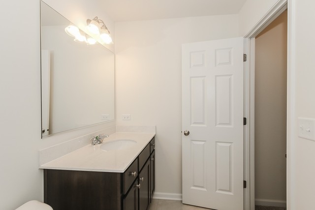 4185 Irving Road, Aurora, IL 60504