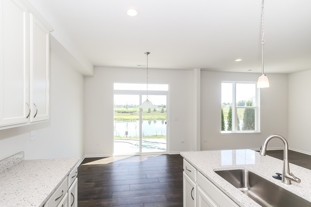 4185 Irving Road, Aurora, IL 60504