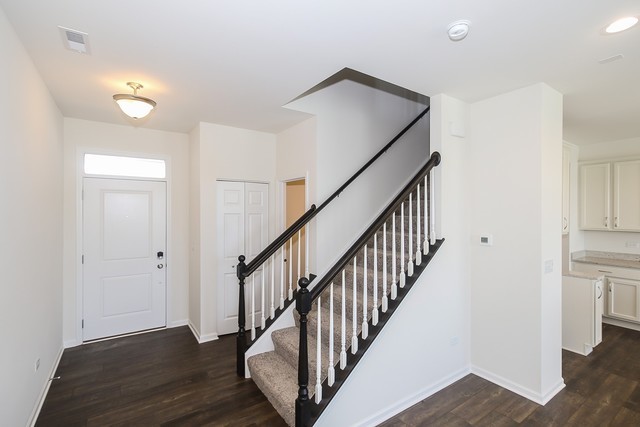 4185 Irving Road, Aurora, IL 60504