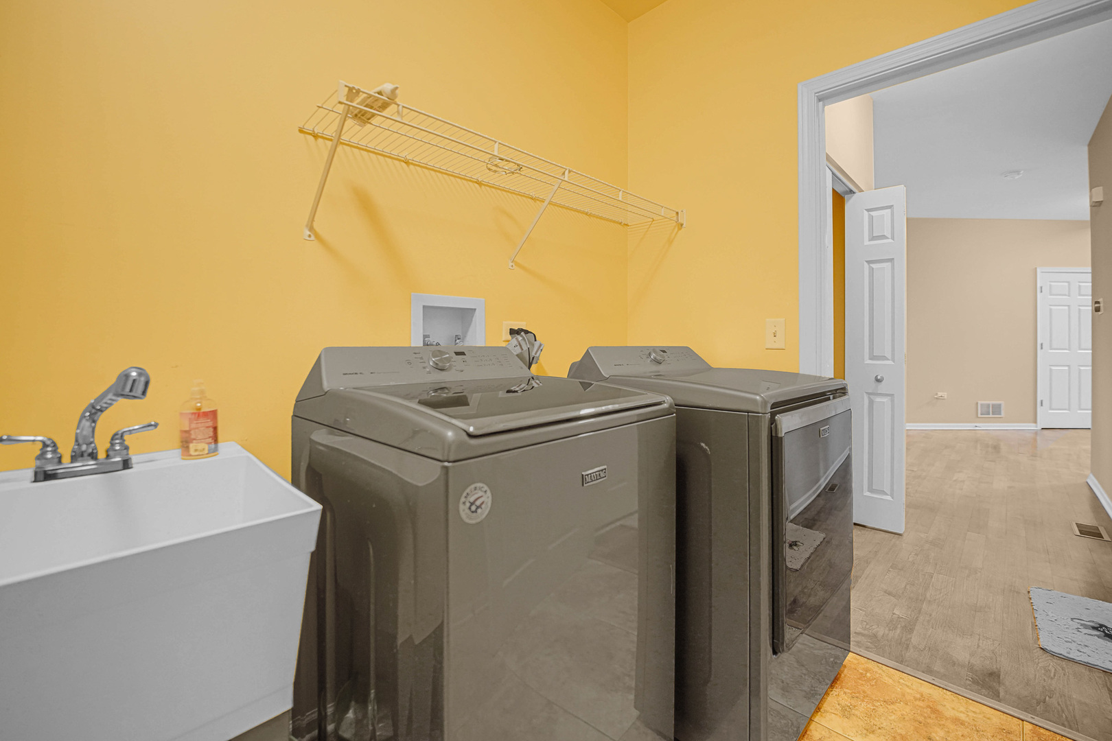 2405 River Hills Lane, Bolingbrook, IL 60490