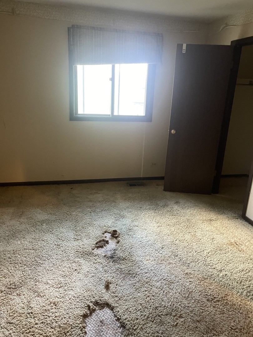 1026 Briarcliffe Boulevard, Wheaton, IL 60189