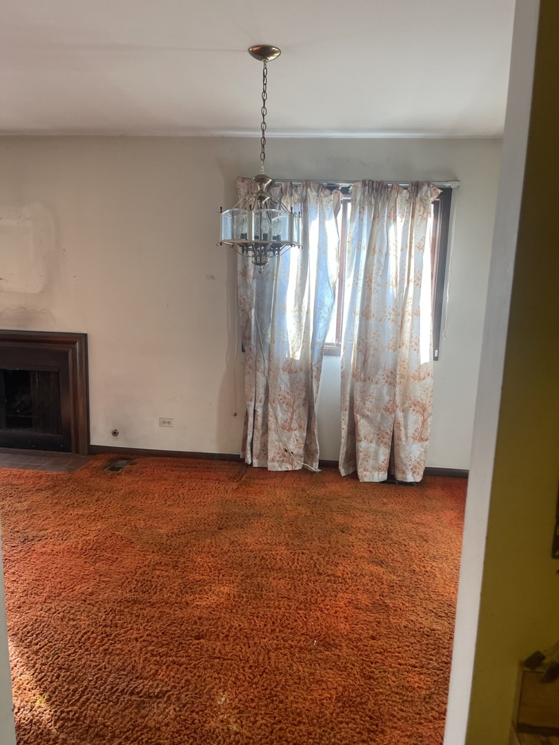 1026 Briarcliffe Boulevard, Wheaton, IL 60189