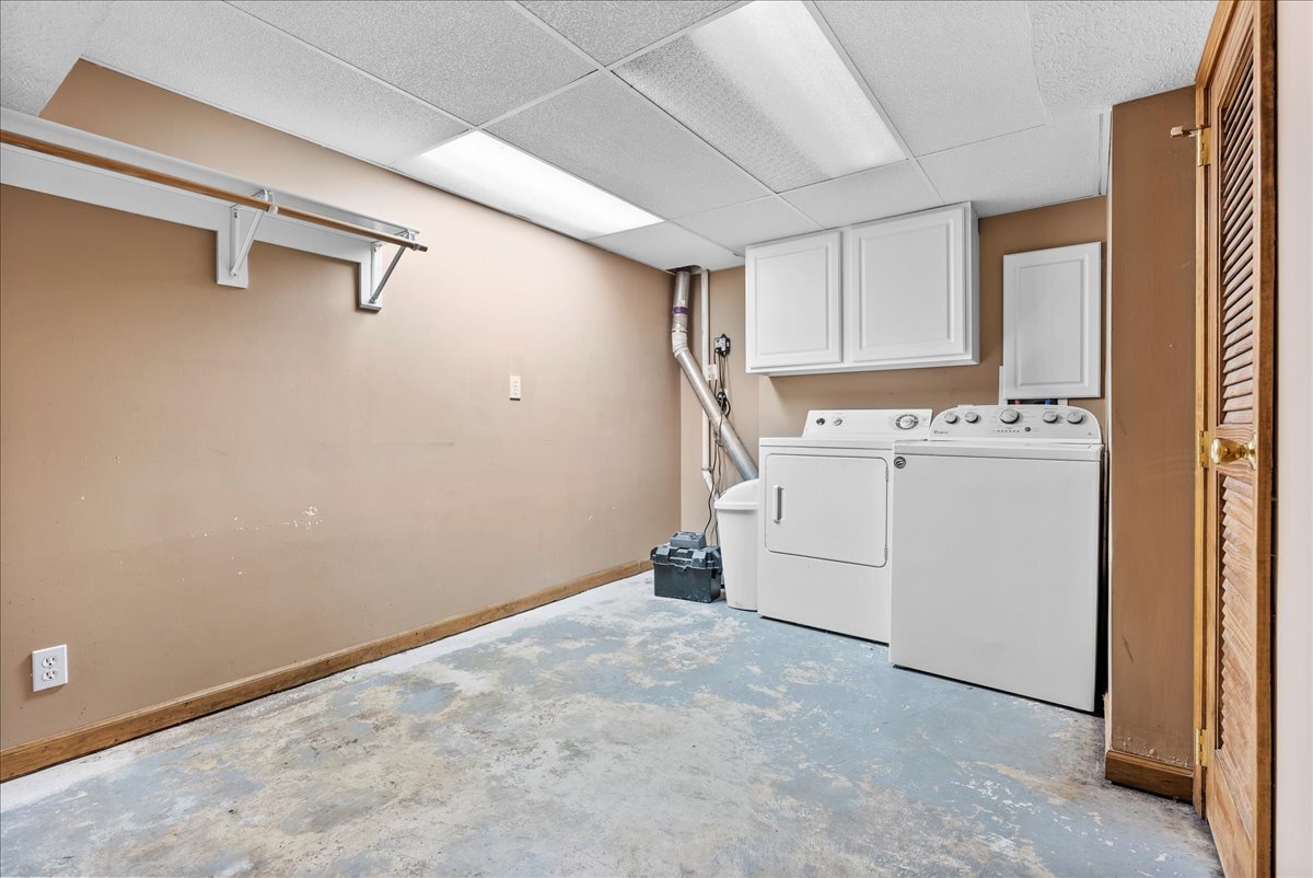 1224 Townley Drive, Bloomington, IL 61704