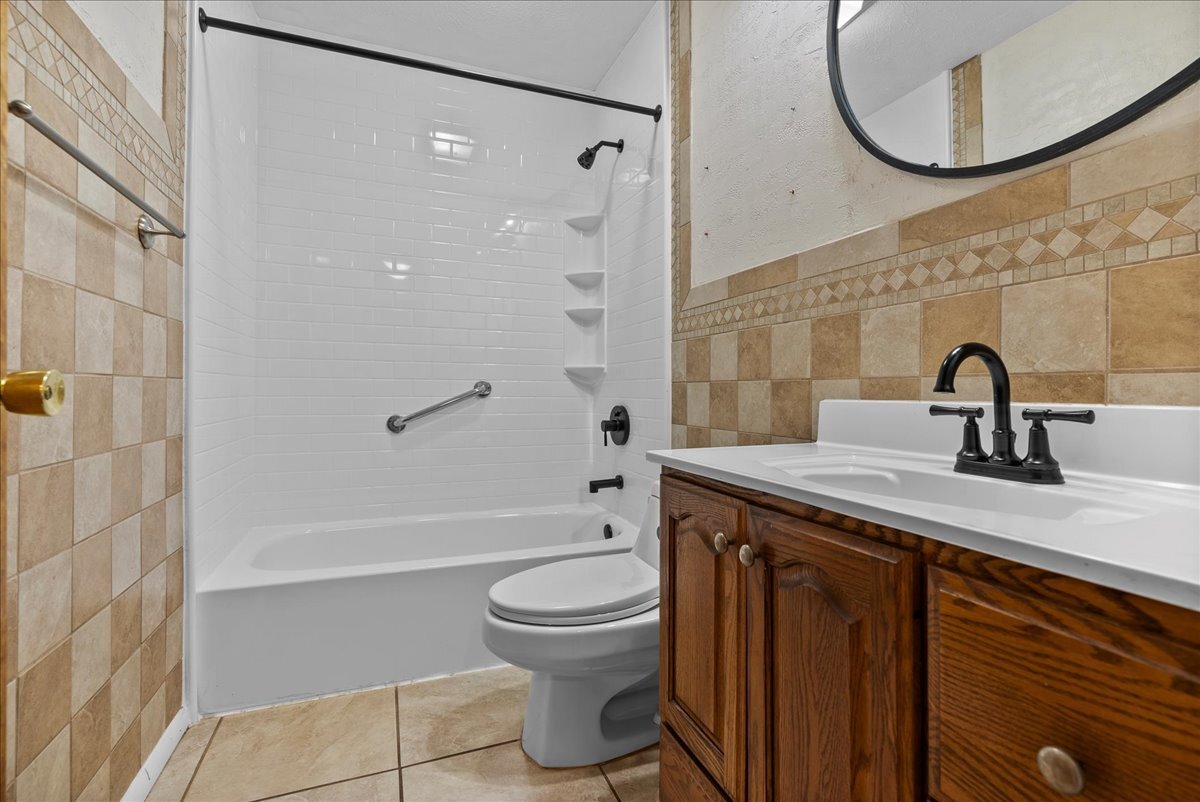 1224 Townley Drive, Bloomington, IL 61704