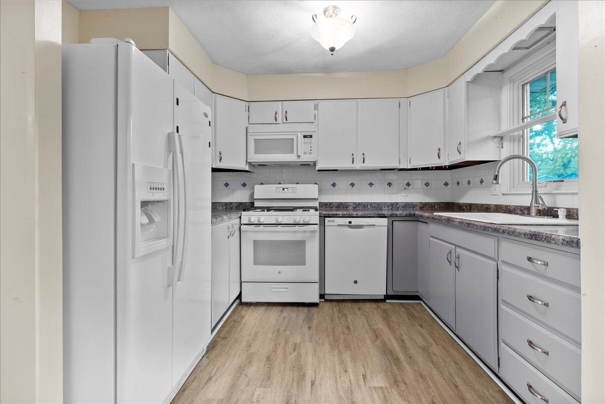 1224 Townley Drive, Bloomington, IL 61704