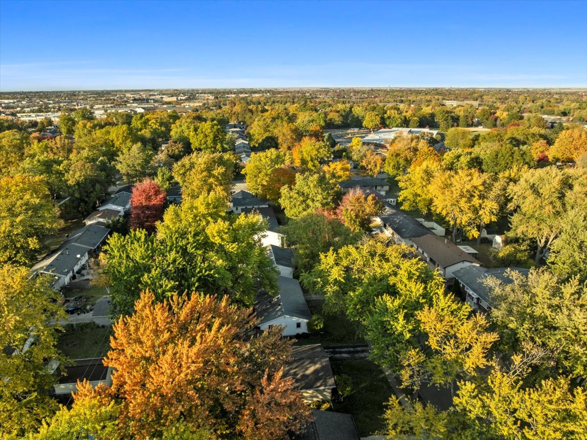 1224 Townley Drive, Bloomington, IL 61704