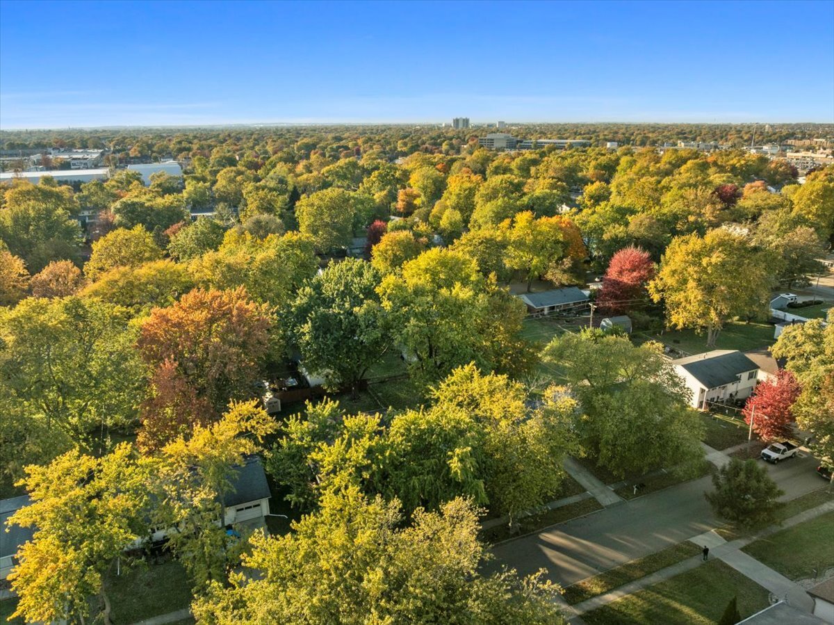 1224 Townley Drive, Bloomington, IL 61704