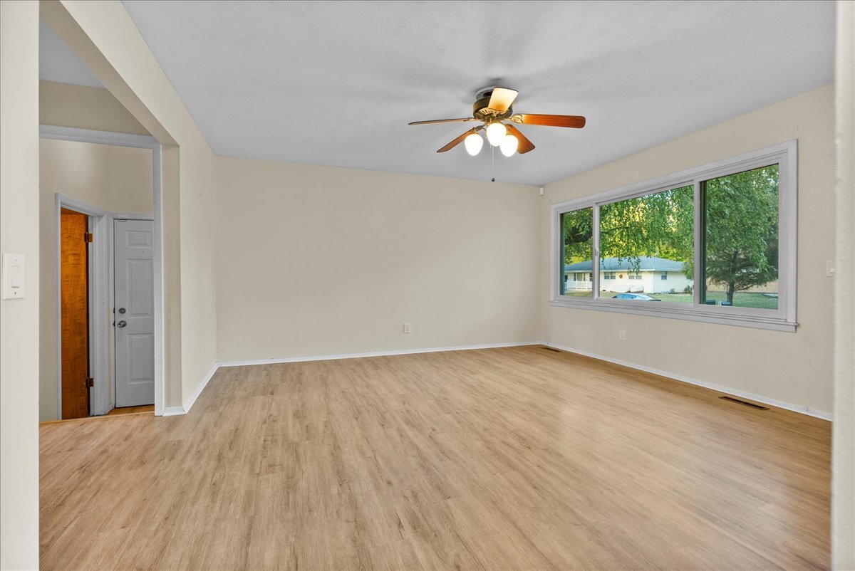 1224 Townley Drive, Bloomington, IL 61704