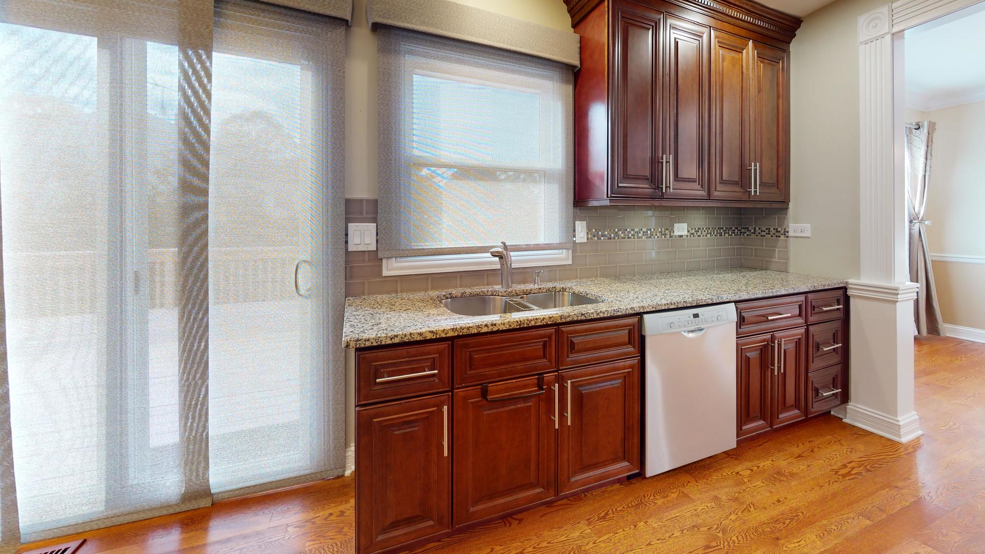 1327 Larchmont Drive, Buffalo Grove, IL 60089