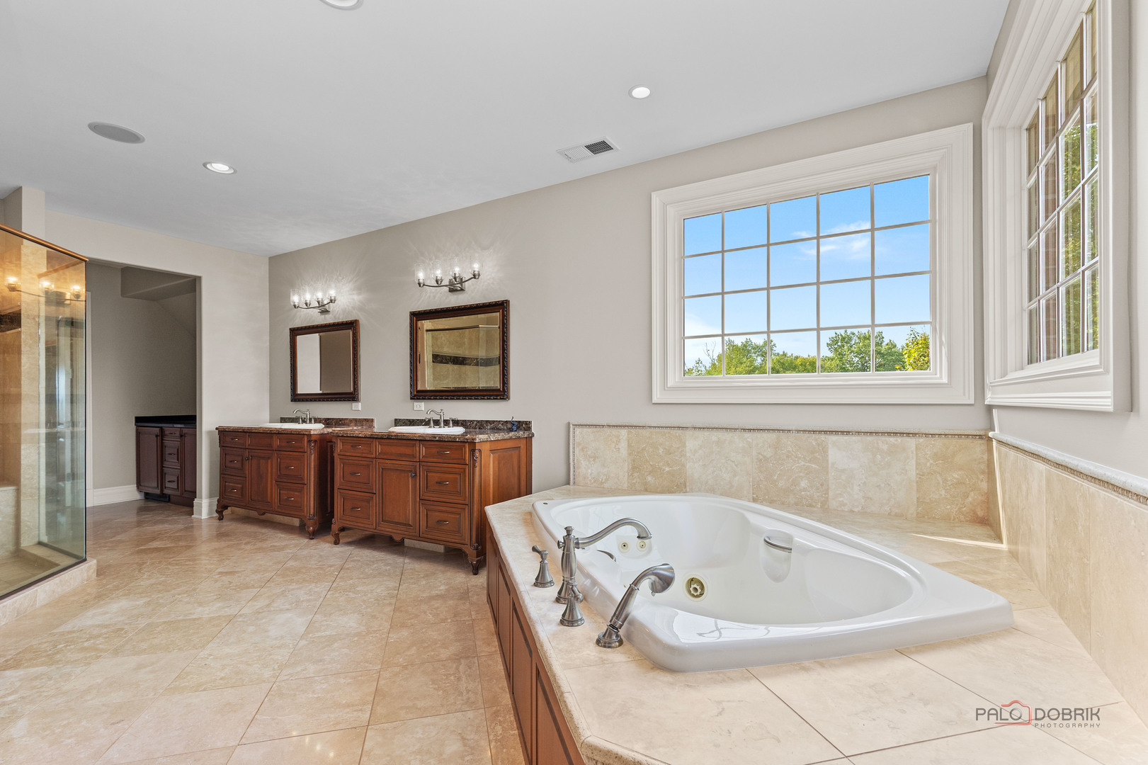 5 Jennifer Court, Barrington, IL 60010