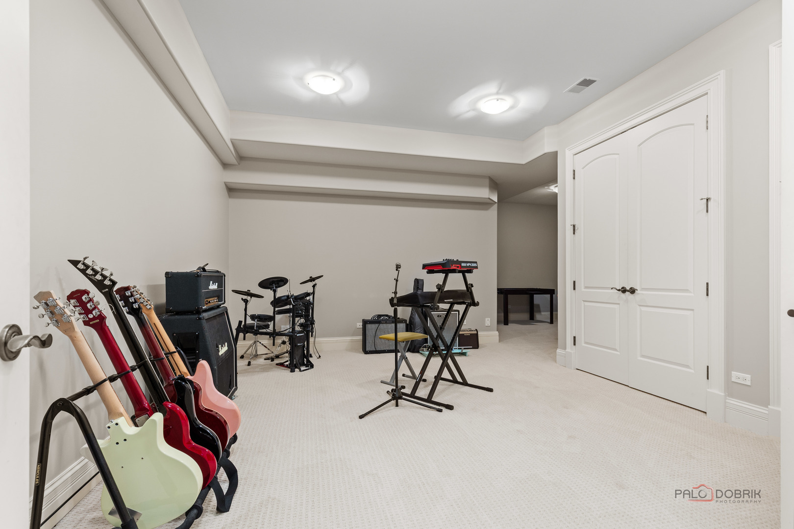 5 Jennifer Court, Barrington, IL 60010