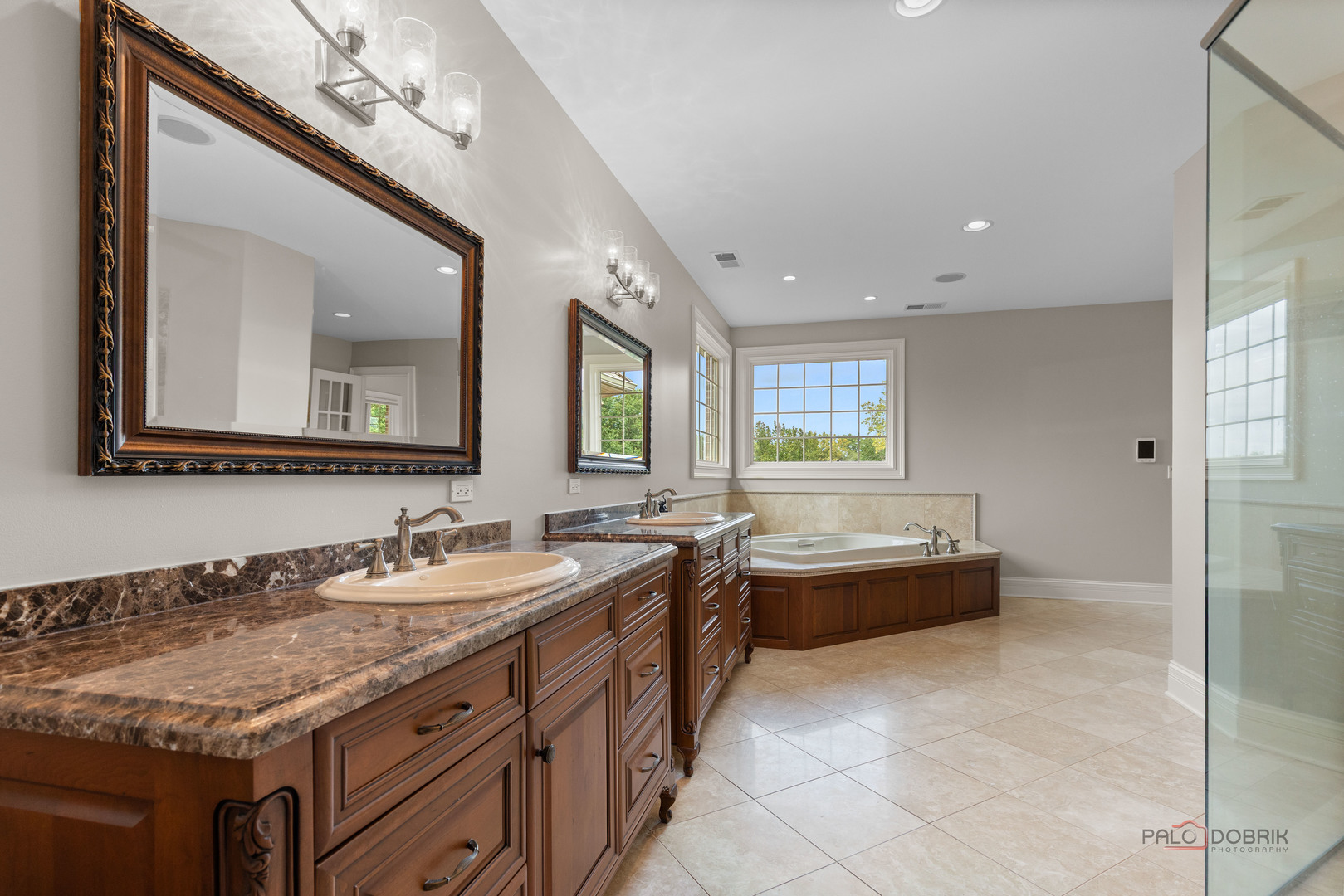 5 Jennifer Court, Barrington, IL 60010