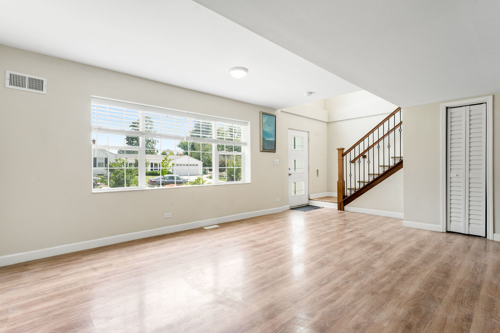 201 W Potomac Avenue, Lombard, IL 60148