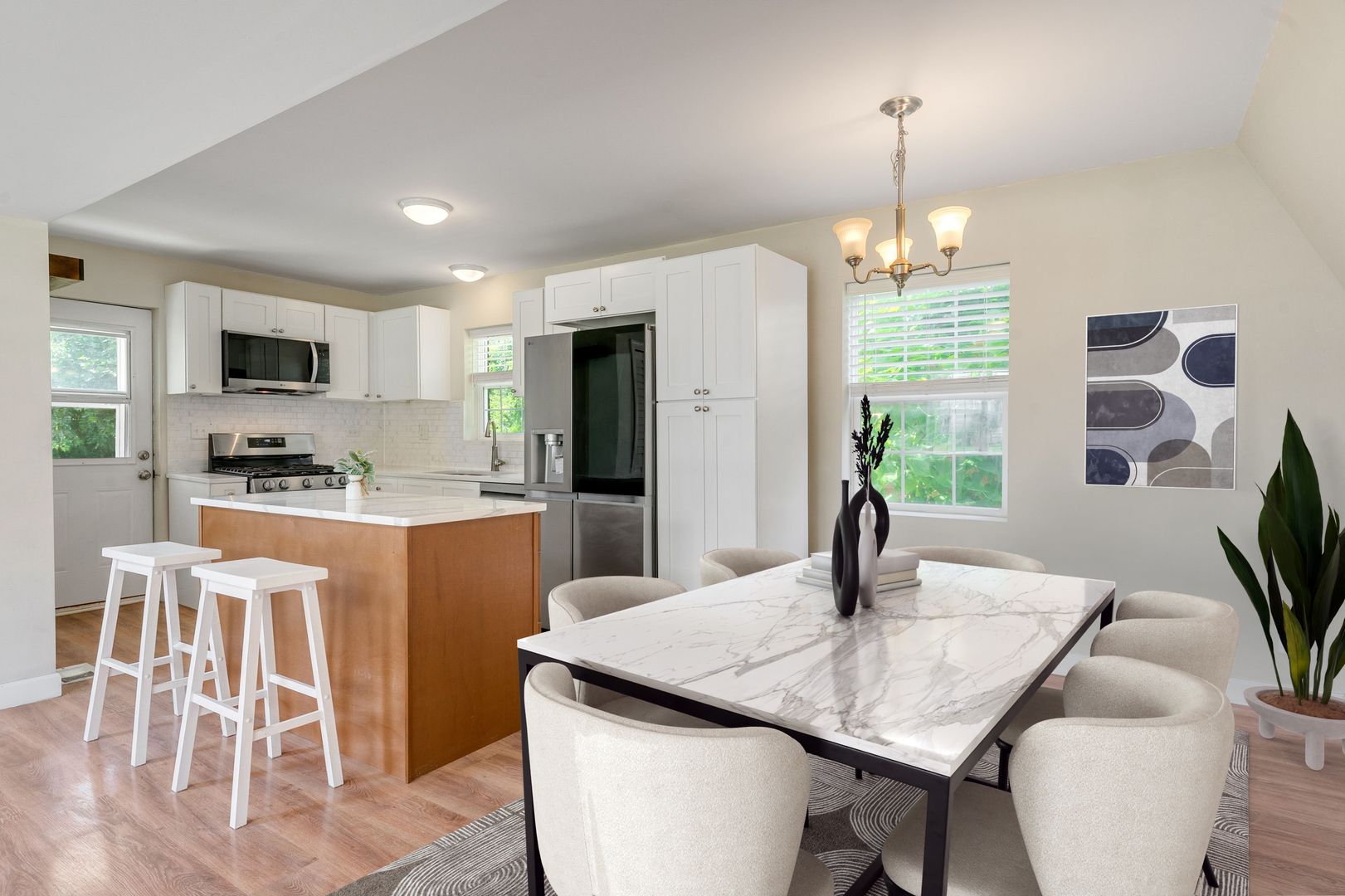 201 W Potomac Avenue, Lombard, IL 60148