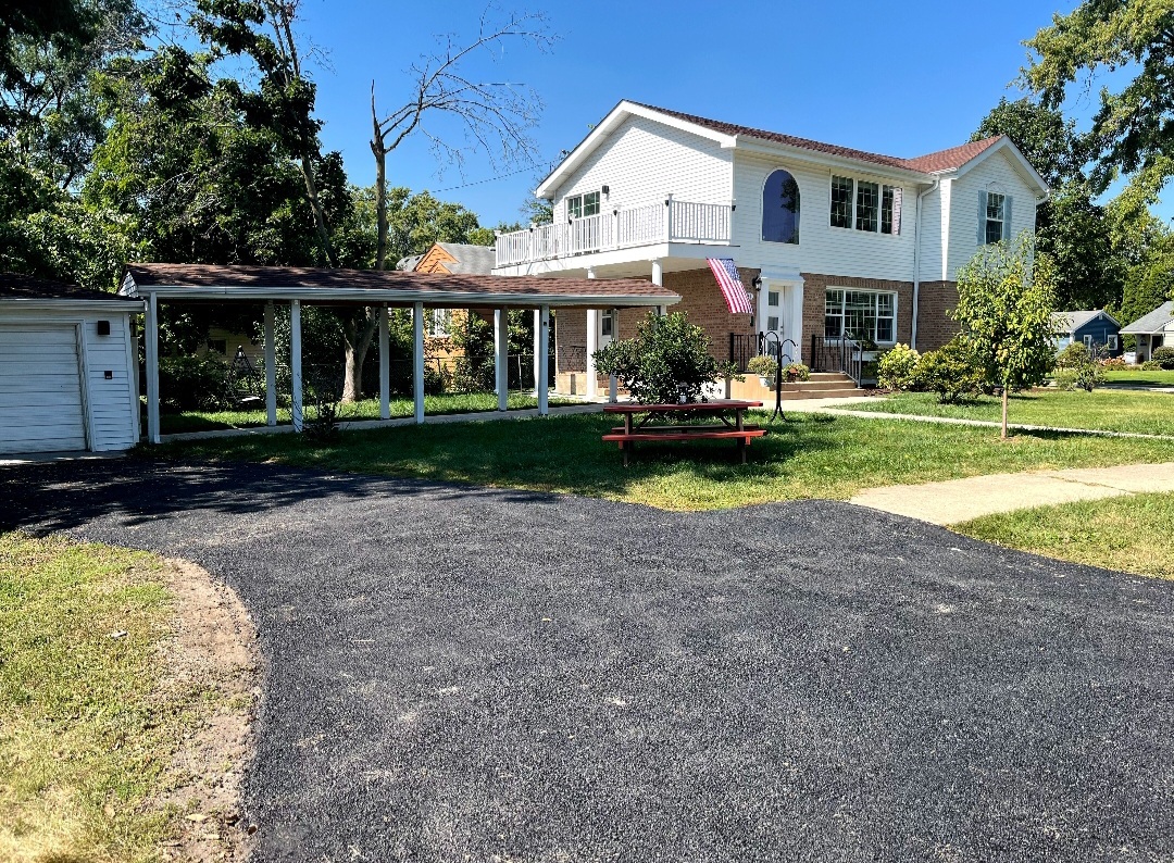 201 W Potomac Avenue, Lombard, IL 60148