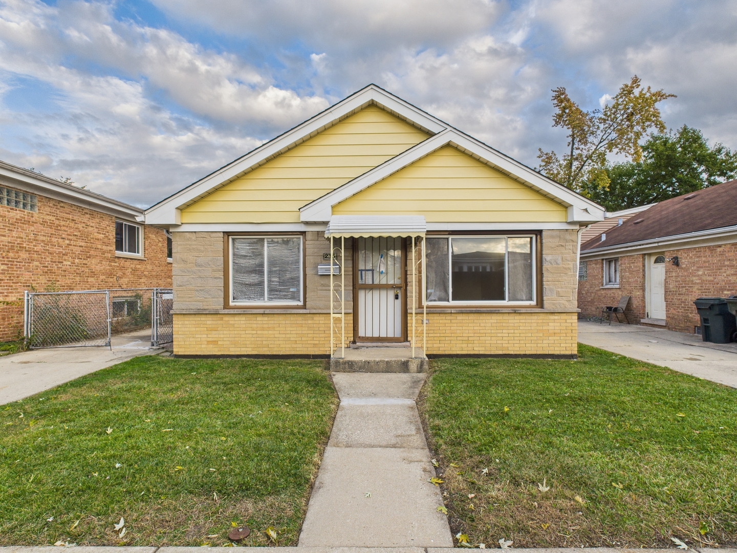 235 32nd Avenue, Bellwood, IL 60104