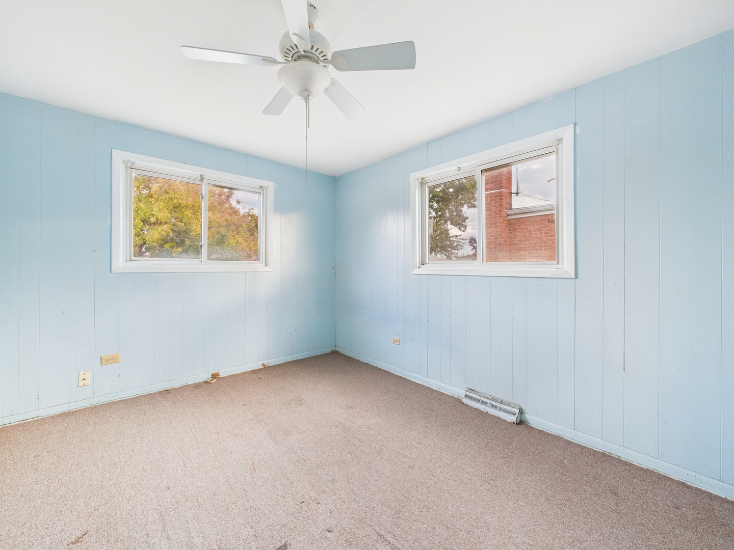 235 32nd Avenue, Bellwood, IL 60104