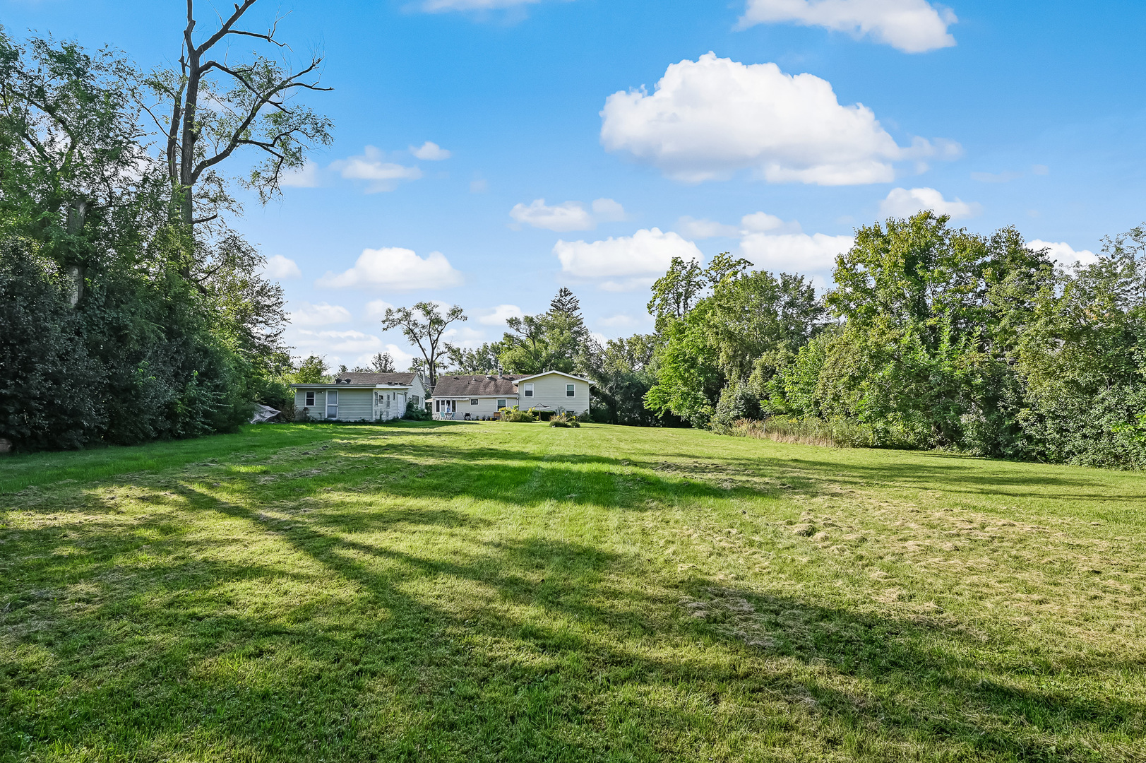 300 60th Street, Downers Grove, IL 60516