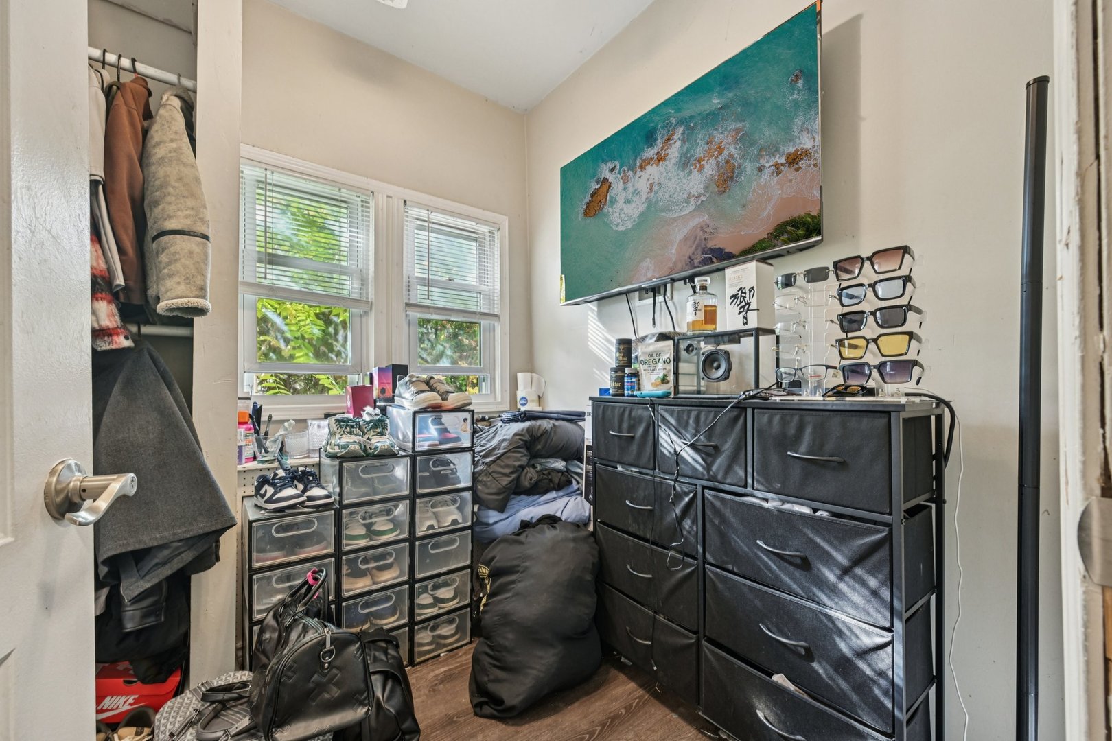 215 S Park Avenue, Waukegan, IL 60085