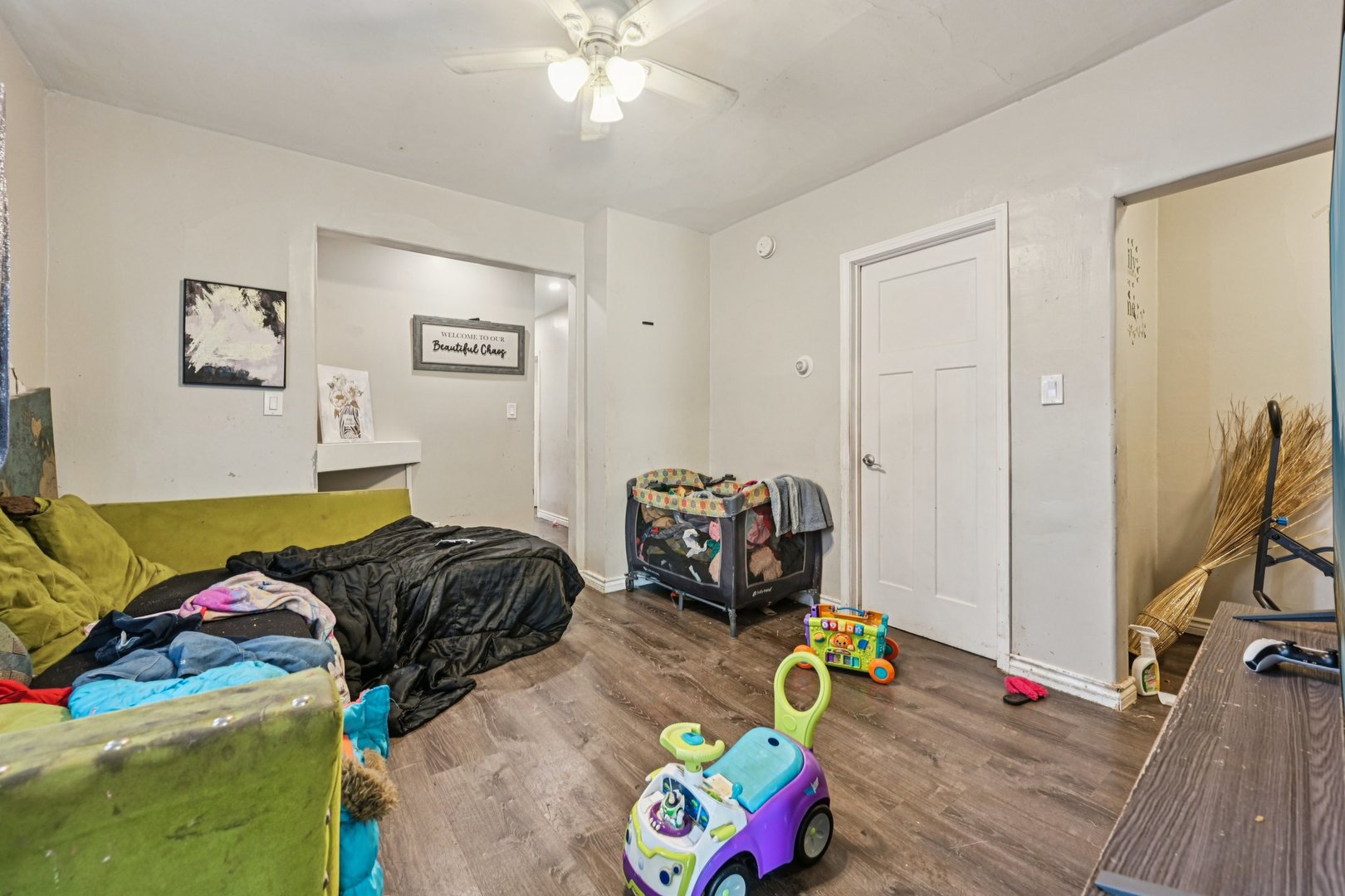 215 S Park Avenue, Waukegan, IL 60085