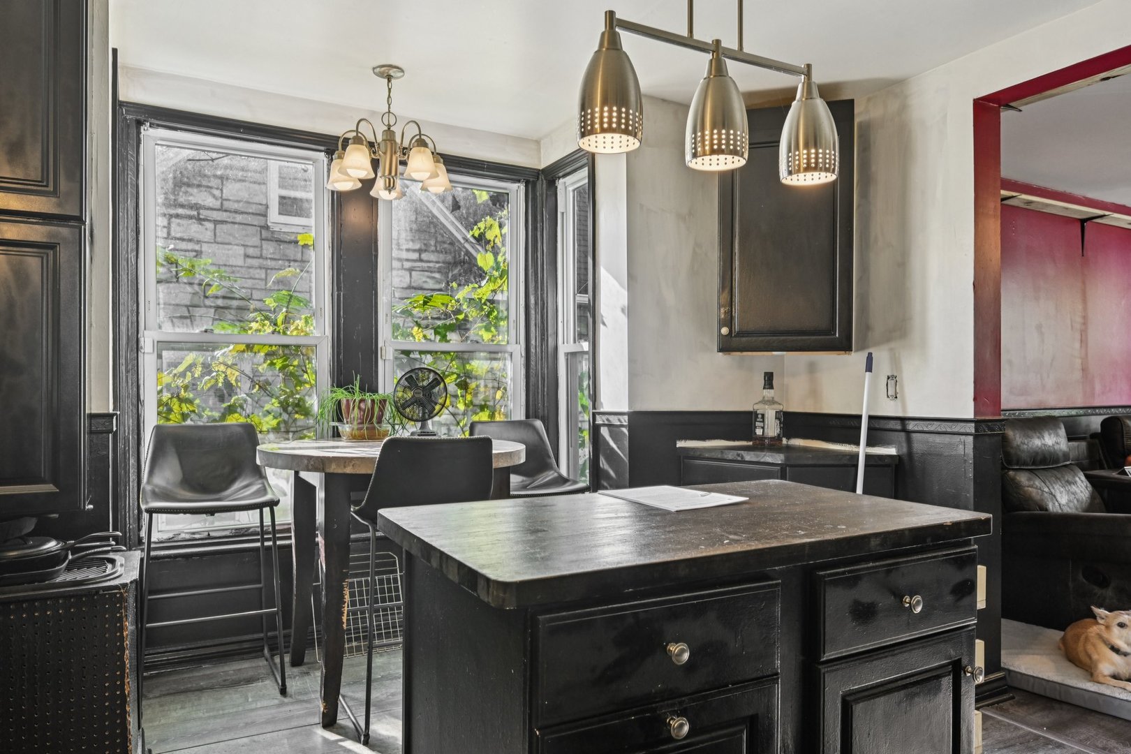 215 S Park Avenue, Waukegan, IL 60085