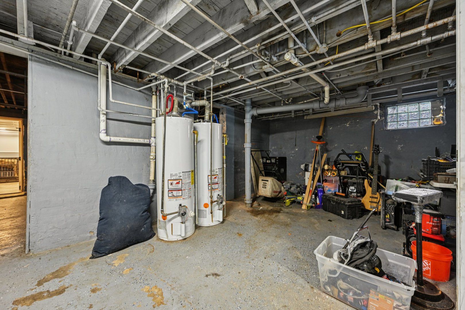 215 S Park Avenue, Waukegan, IL 60085