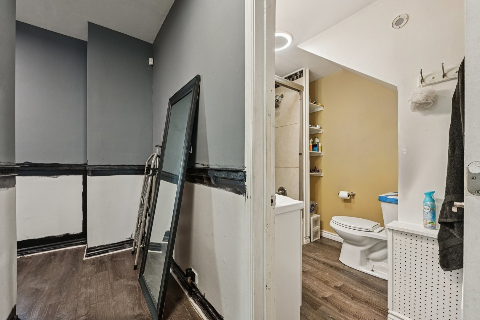 215 S Park Avenue, Waukegan, IL 60085