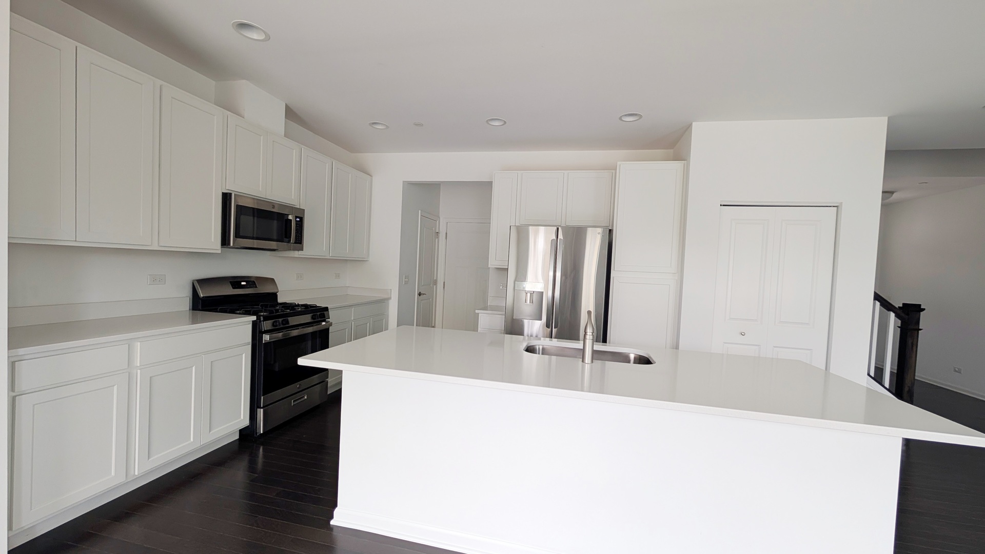 3S484 Lambe Lane, Warrenville, IL 60563