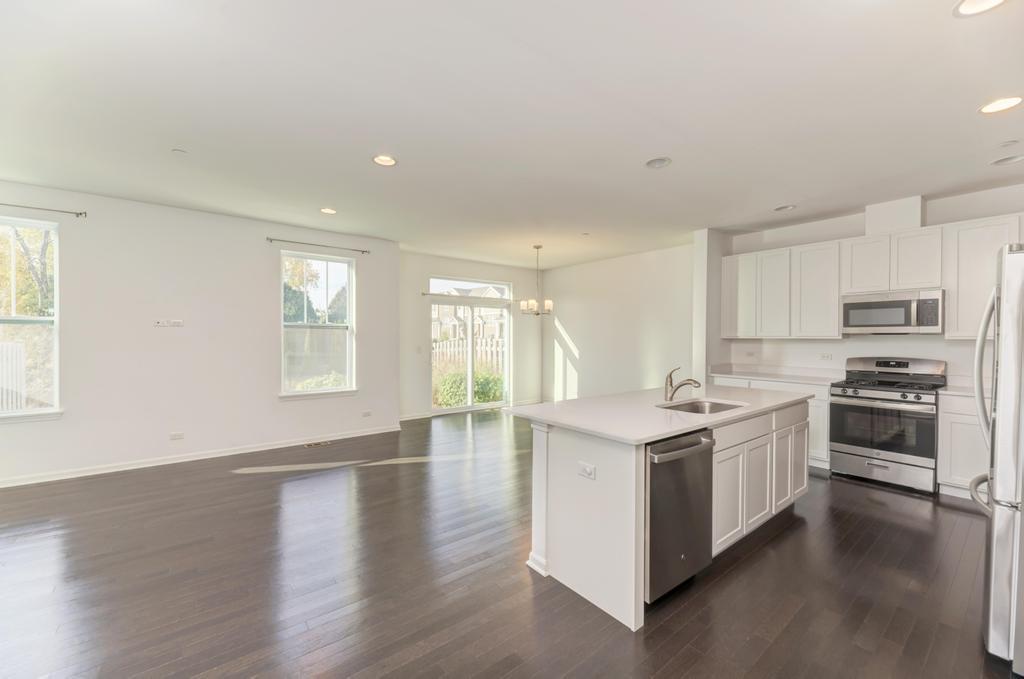 3S484 Lambe Lane, Warrenville, IL 60563