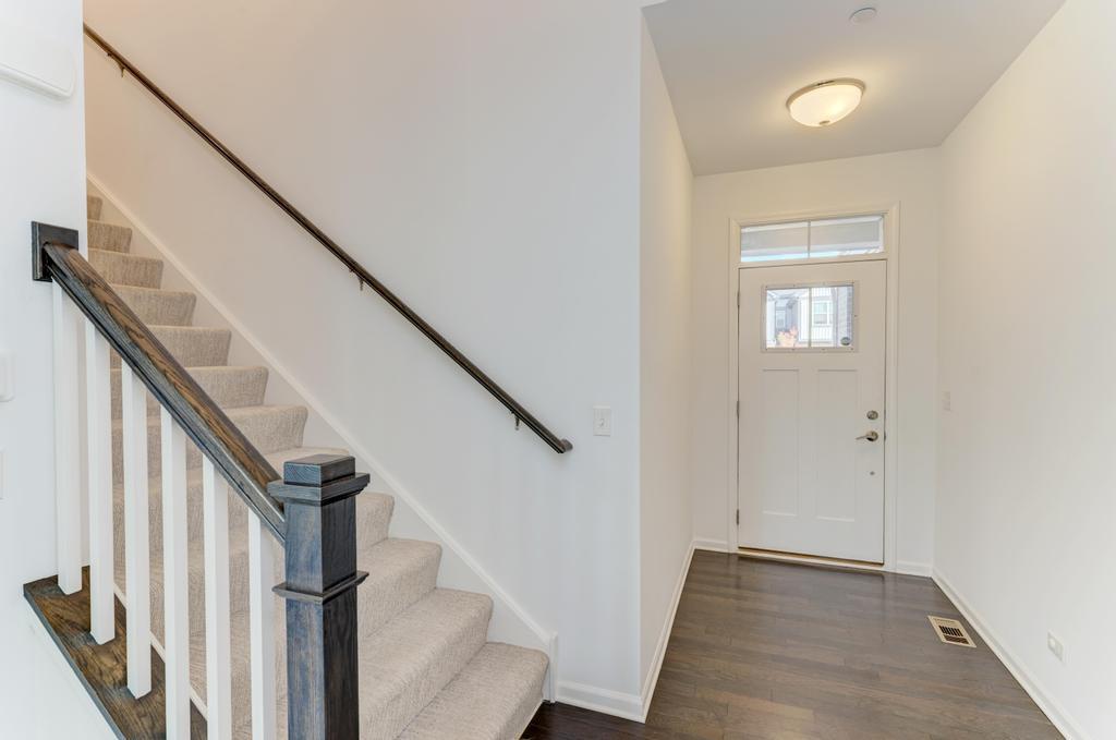 3S484 Lambe Lane, Warrenville, IL 60563