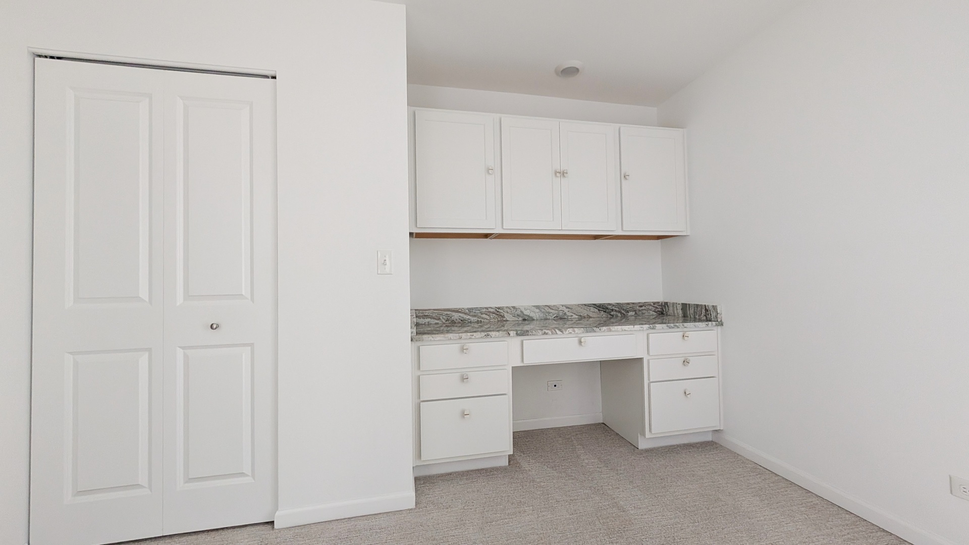 3S484 Lambe Lane, Warrenville, IL 60563