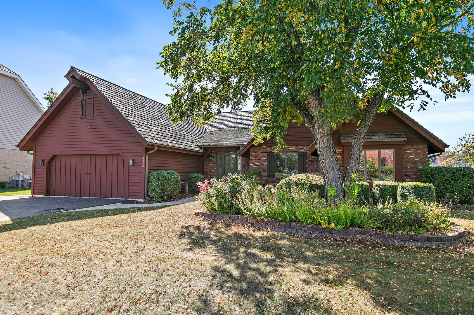 1548 Wood Creek Trail, Bartlett, IL 60103