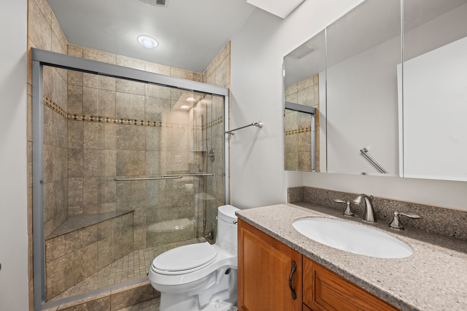 190 S Wood Dale Road #704, Wood Dale, IL 60191