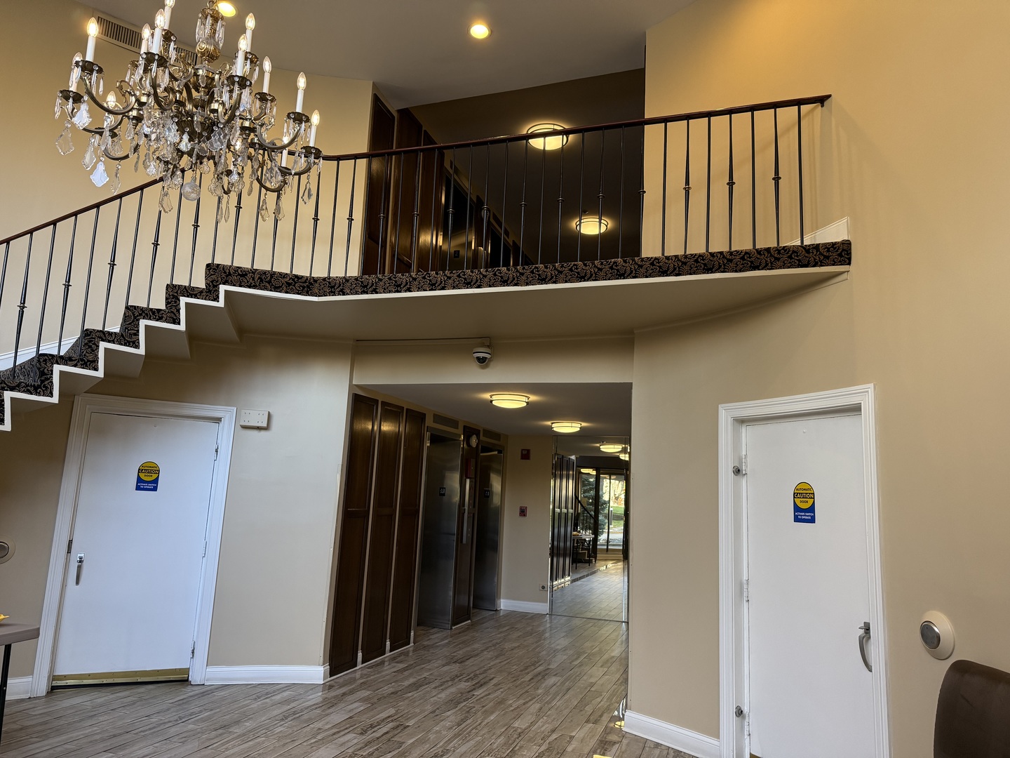 190 S Wood Dale Road #704, Wood Dale, IL 60191