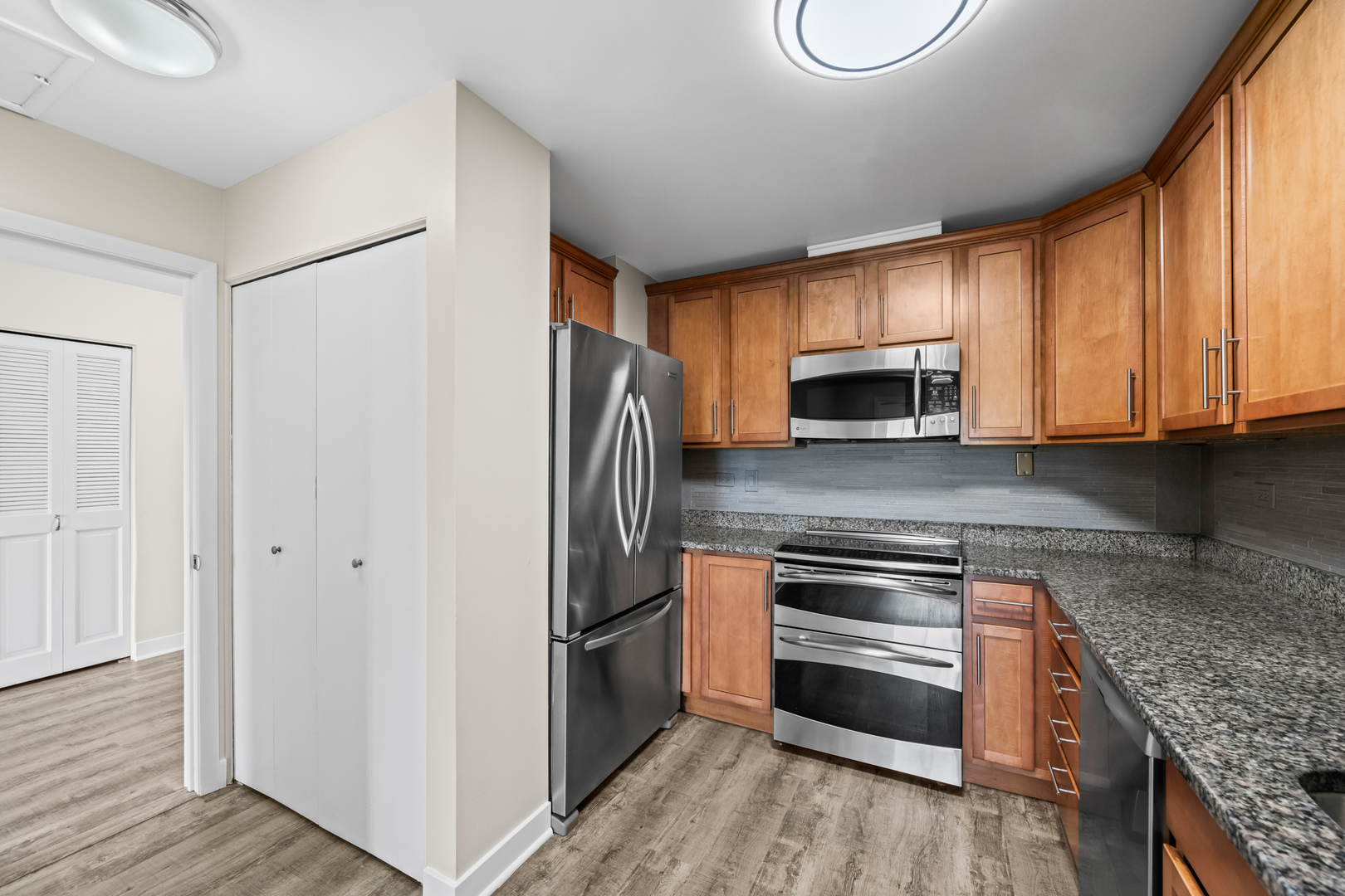 190 S Wood Dale Road #704, Wood Dale, IL 60191