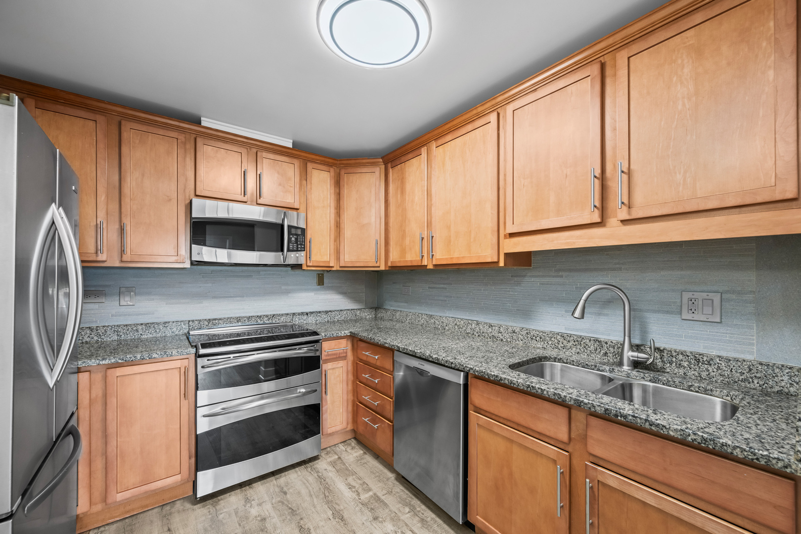 190 S Wood Dale Road #704, Wood Dale, IL 60191