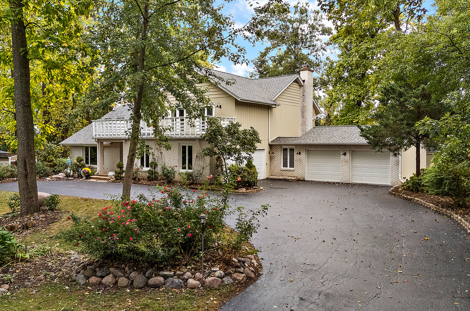 1935 Green Trails Drive, Lisle, IL 60532