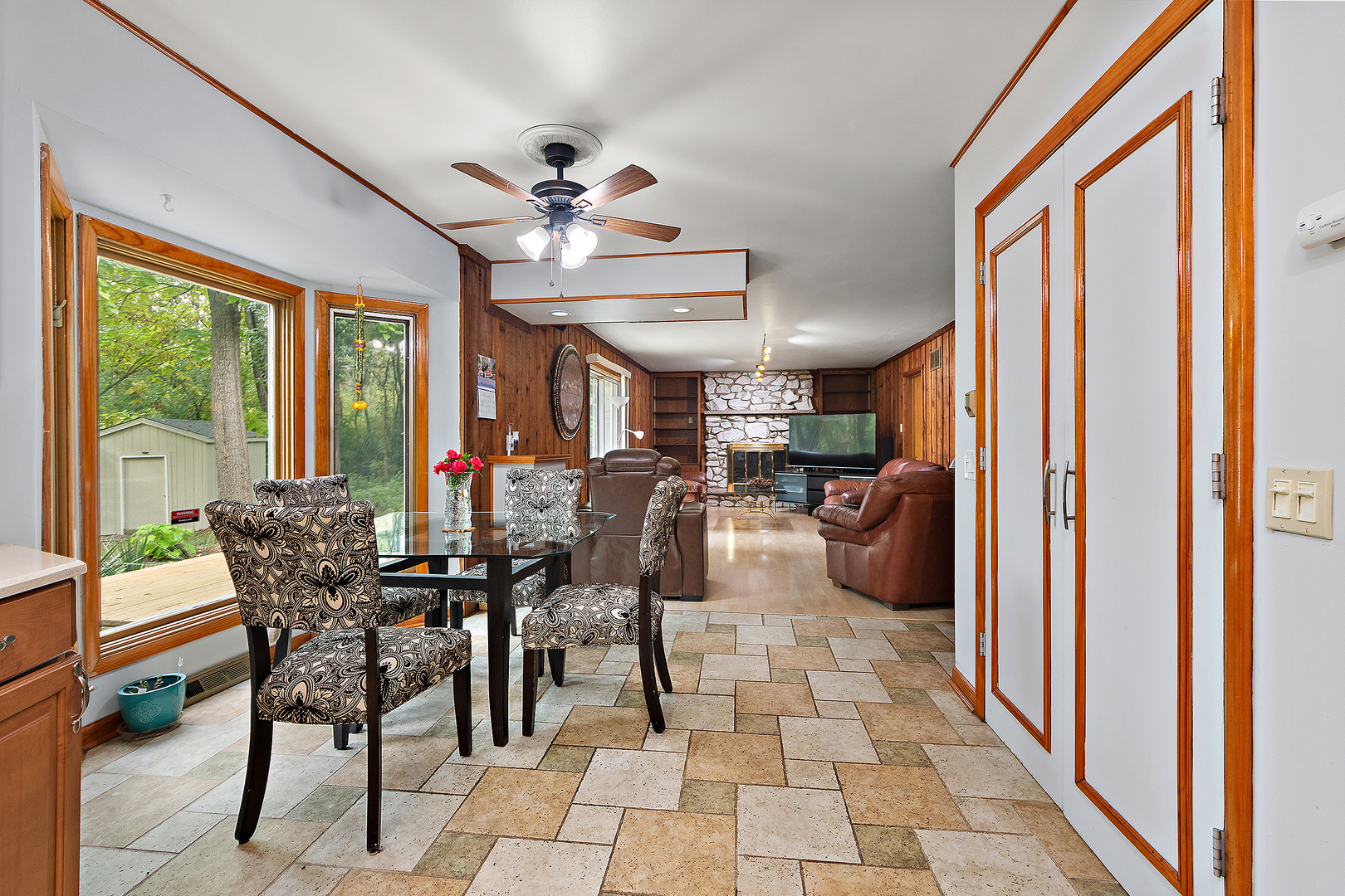 1935 Green Trails Drive, Lisle, IL 60532