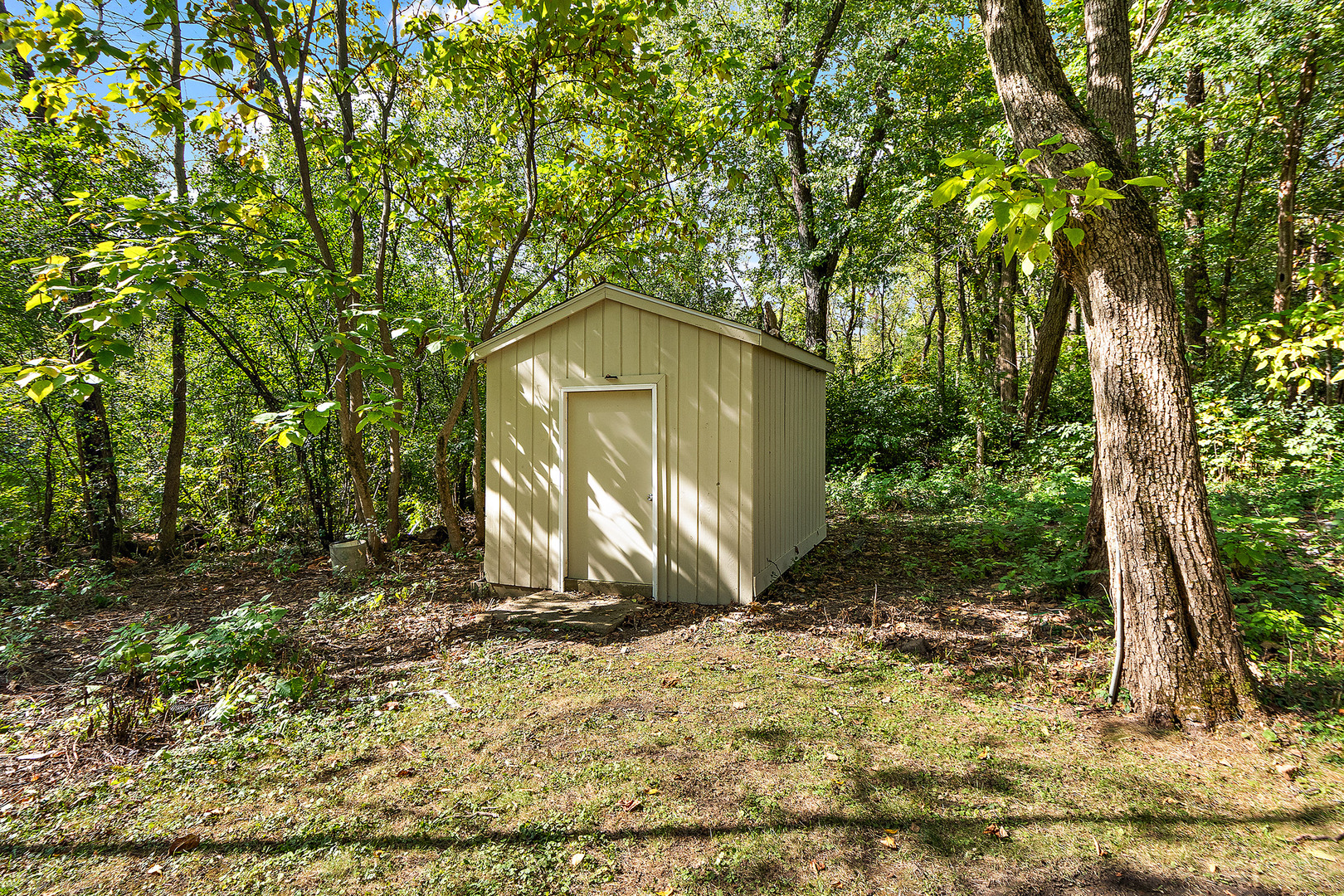 1935 Green Trails Drive, Lisle, IL 60532