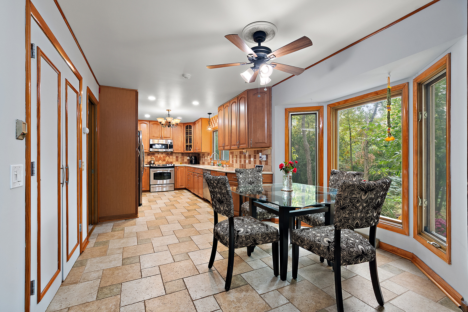 1935 Green Trails Drive, Lisle, IL 60532