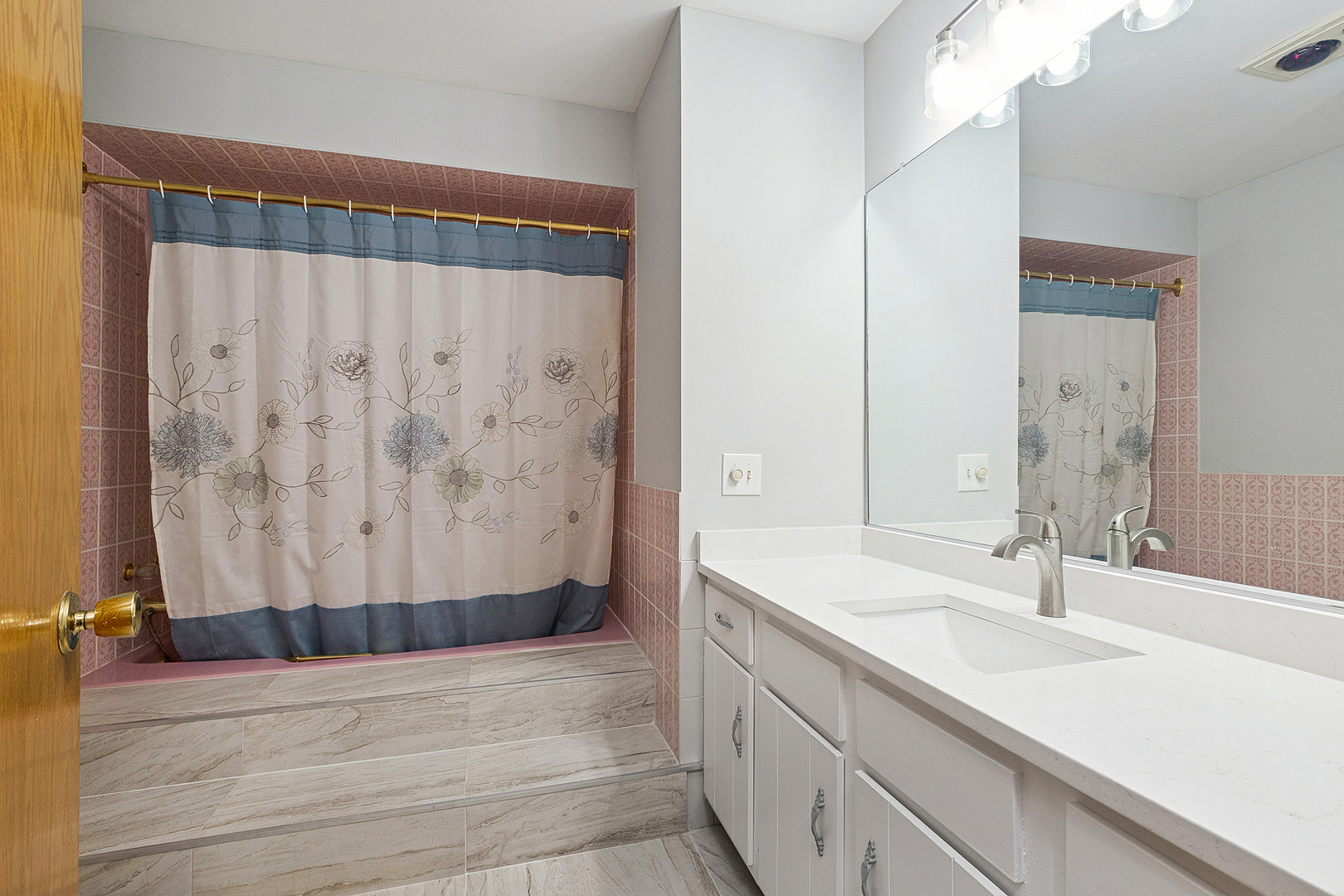 1935 Green Trails Drive, Lisle, IL 60532